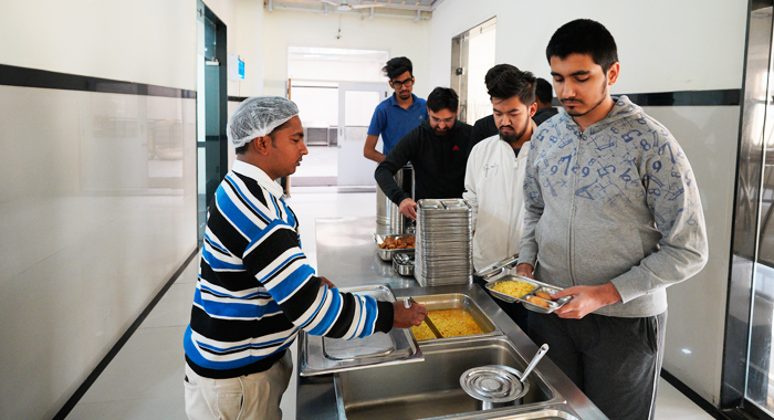 Best Hostels in Kota with High-Quality Mess Food & Dining Options